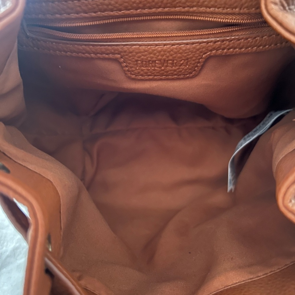 Forever 21 back pack - Picture 10 of 10